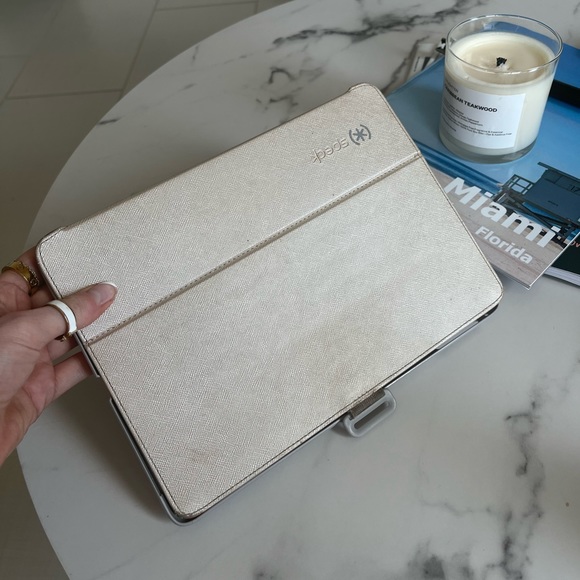 iPad Case - Picture 1 of 4